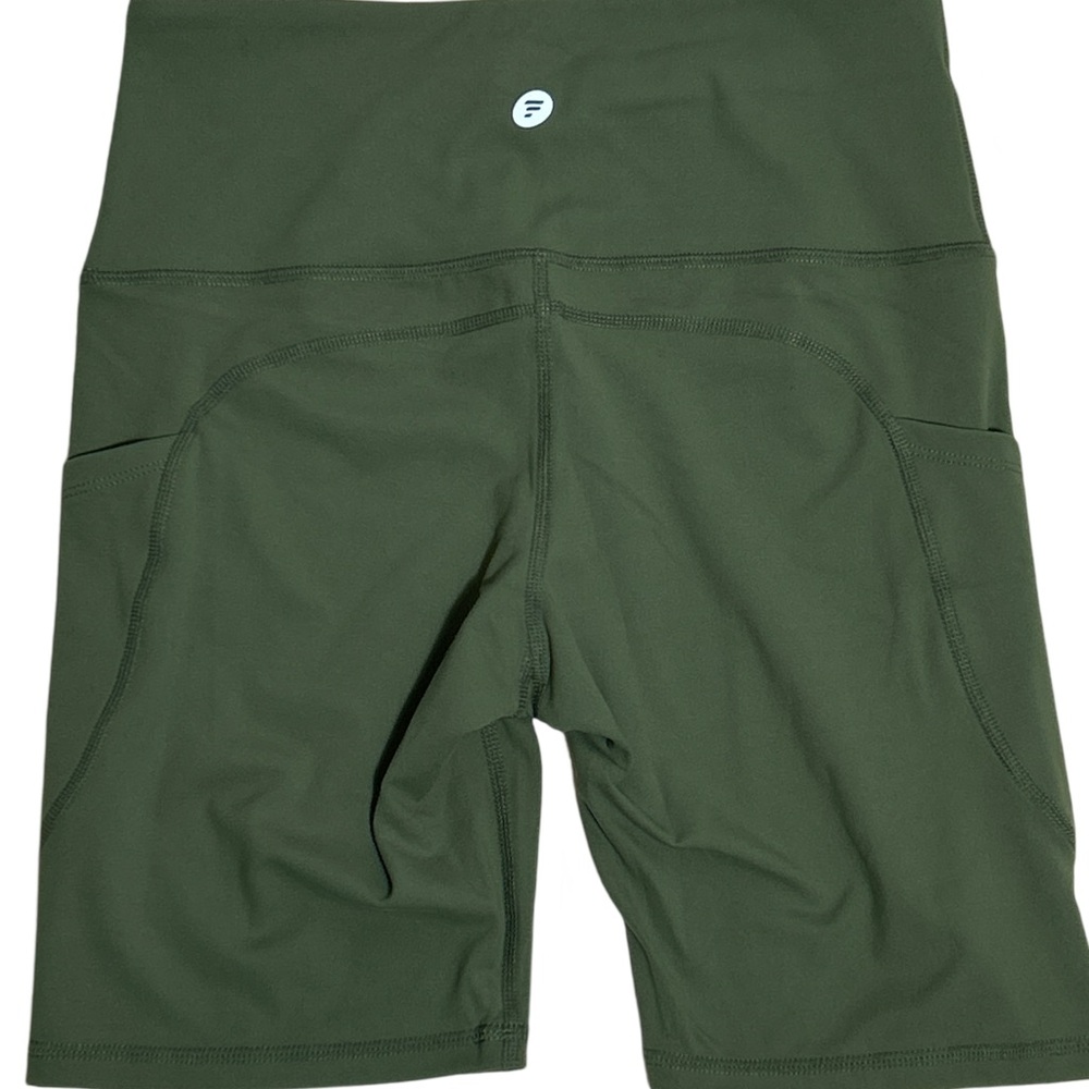 NWT Women's Forest Green Biker Shorts Green Size M - Picture 4 of 5